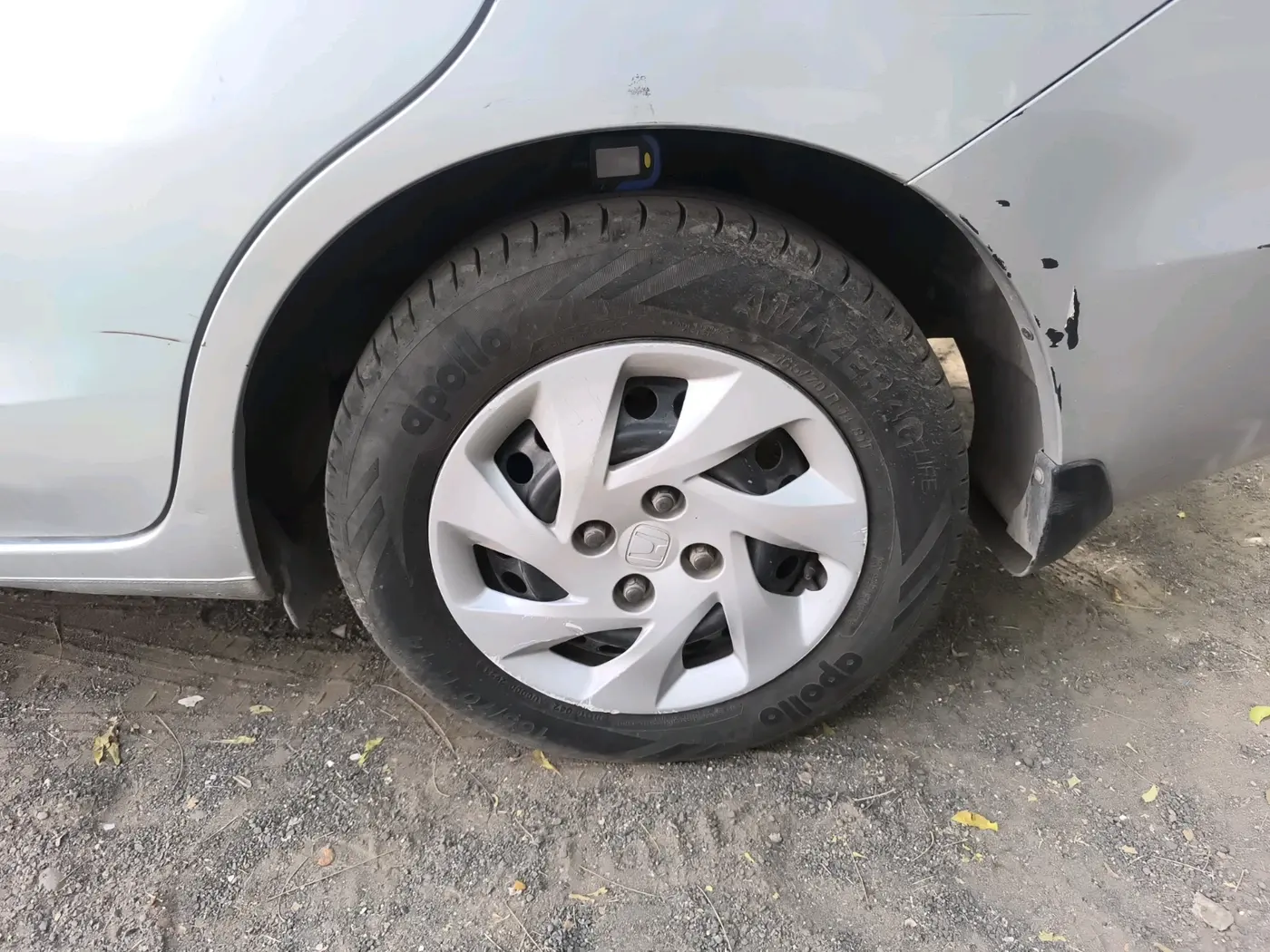2015 Honda Amaze 1.5L I-DTEC S, Diesel, Manual, 1,12,409 km, tyre