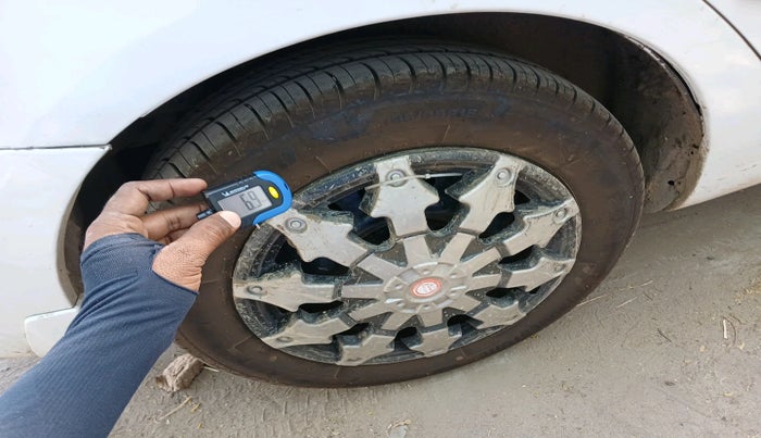 2017 Maruti Ciaz DELTA DIESEL 1.3, Diesel, Manual, 1,22,427 km, tyre