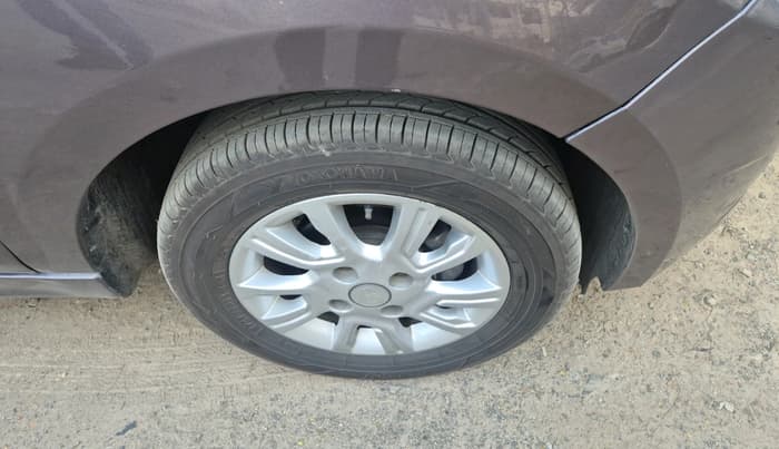 2017 Tata Tiago XZ PETROL, Petrol, Manual, 1,31,130 km, tyre