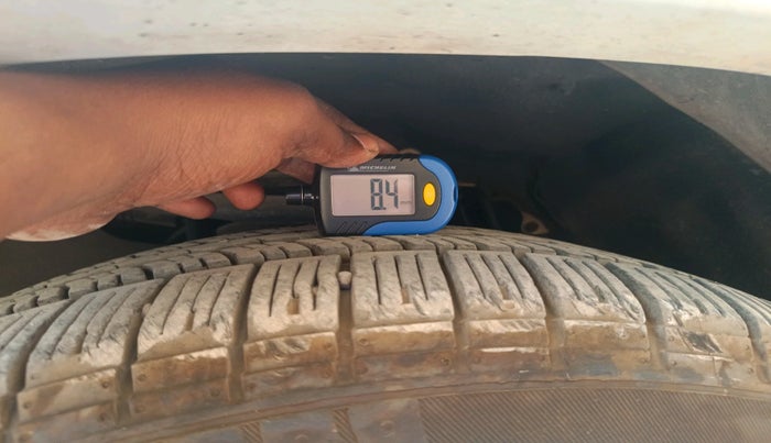 2014 Toyota Fortuner 3.0 4X2 MT, Diesel, Manual, 73,114 km, tyre