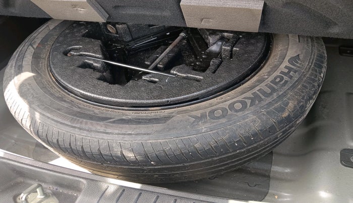 2019 Hyundai Creta SX (O) EXECUTIVE 1.6 PETROL, Petrol, Manual, 61,817 km, tyre