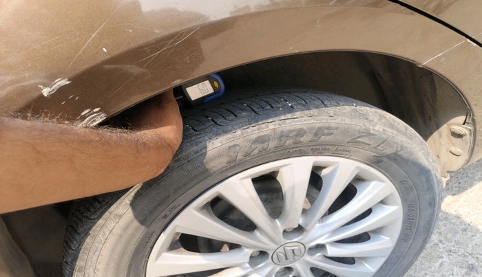 2017 Maruti Ciaz ZETA DIESEL 1.3, Diesel, Manual, 66,623 km, tyre