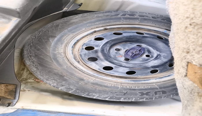 2022 Maruti Swift VXI AMT, Petrol, Automatic, 69,654 km, tyre