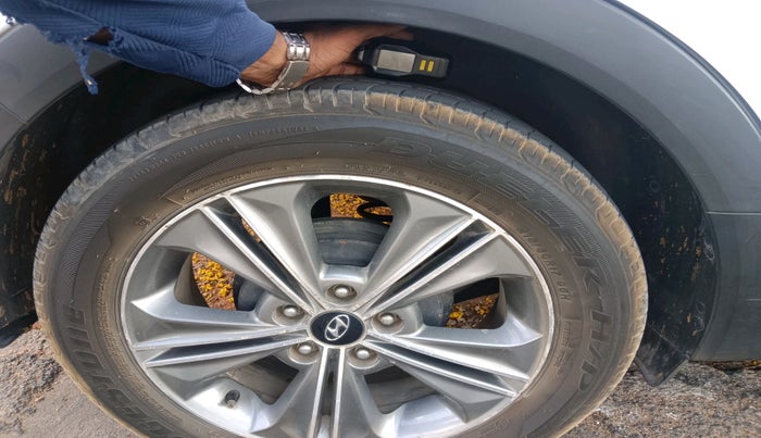 2017 Hyundai Creta SX PLUS AT 1.6 DIESEL, Diesel, Automatic, 2,13,190 km, tyre