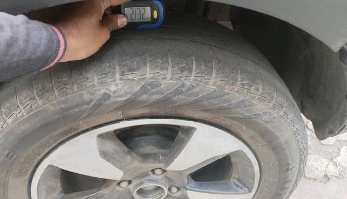 2018 Tata NEXON XZA PLUS DIESEL DUAL TONE, Diesel, Automatic, 1,00,713 km, tyre