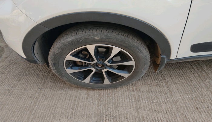 2022 Tata NEXON XM PLUS SUNROOF PETROL, CNG, Manual, 95,915 km, tyre