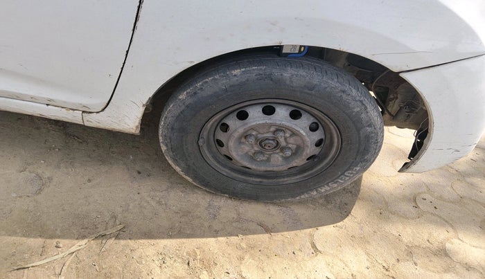 2013 Hyundai Eon D-LITE+, Petrol, Manual, 1,13,177 km, tyre