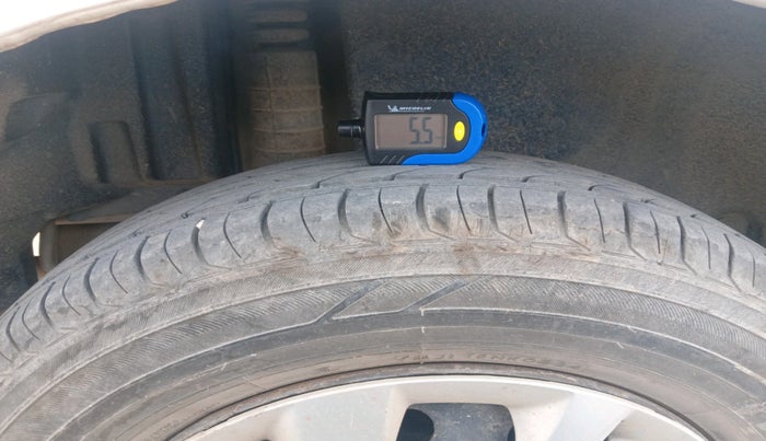 2013 Maruti Swift Dzire LDI, Diesel, Manual, 1,09,755 km, tyre