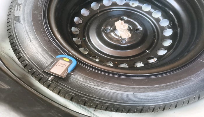 2021 Hyundai NEW I20 SPORTZ 1.2 AT, Petrol, Automatic, 41,096 km, tyre