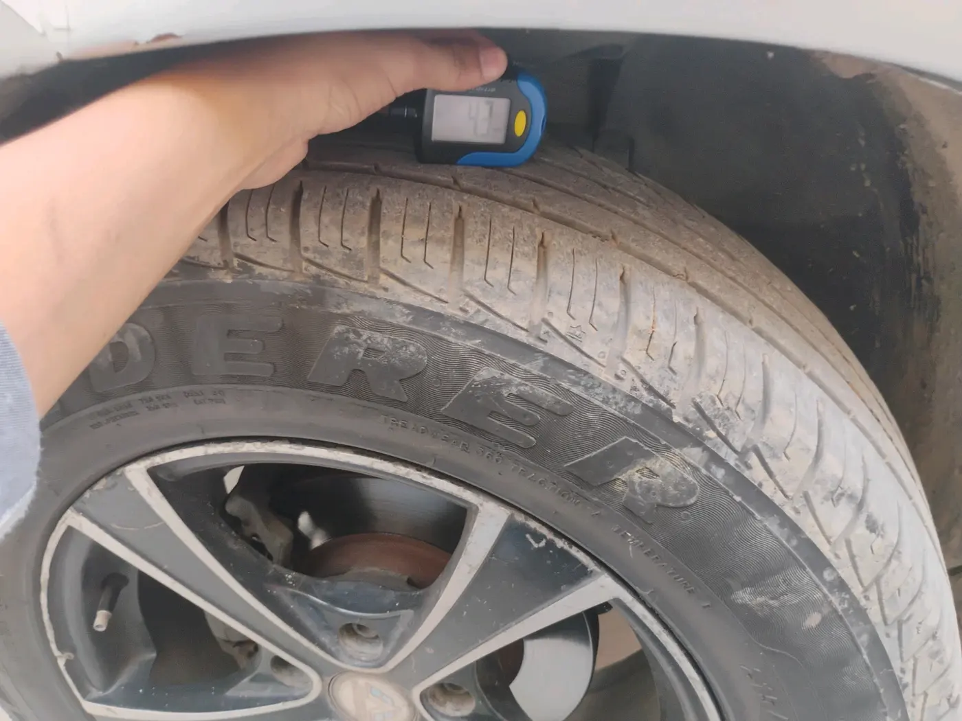 2014 Nissan Terrano XL (D), Diesel, Manual, 1,20,510 km, tyre