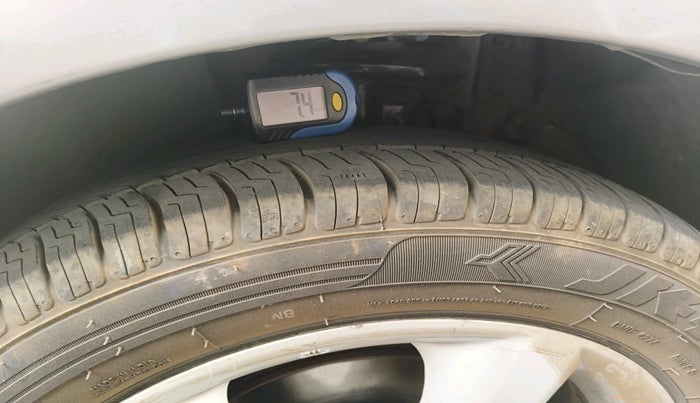 2012 Skoda Rapid ELEGANCE 1.6 TDI CR MT, Diesel, Manual, 87,338 km, tyre