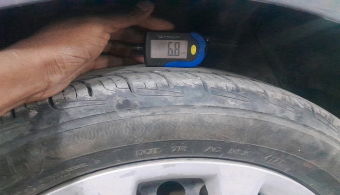 2014 Hyundai Grand i10 SPORTZ 1.2 KAPPA VTVT, Petrol, Manual, 73,649 km, tyre