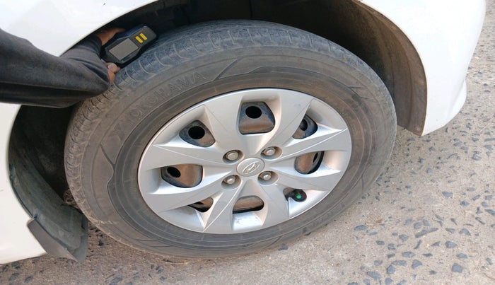 2014 Hyundai Elite i20 SPORTZ 1.2, Petrol, Manual, 2,44,892 km, tyre