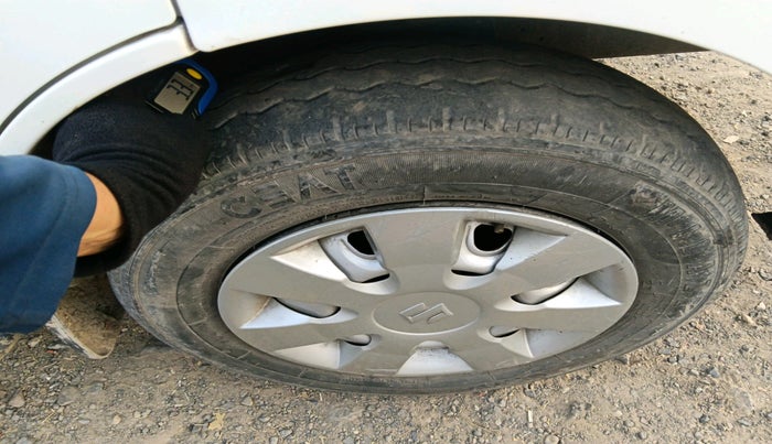 2021 Maruti Eeco 5 STR AC CNG, CNG, Manual, 29,829 km, tyre