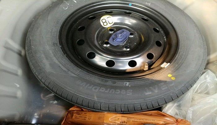 2025 Maruti Dzire ZXi, Petrol, Manual, 9,781 km, tyre