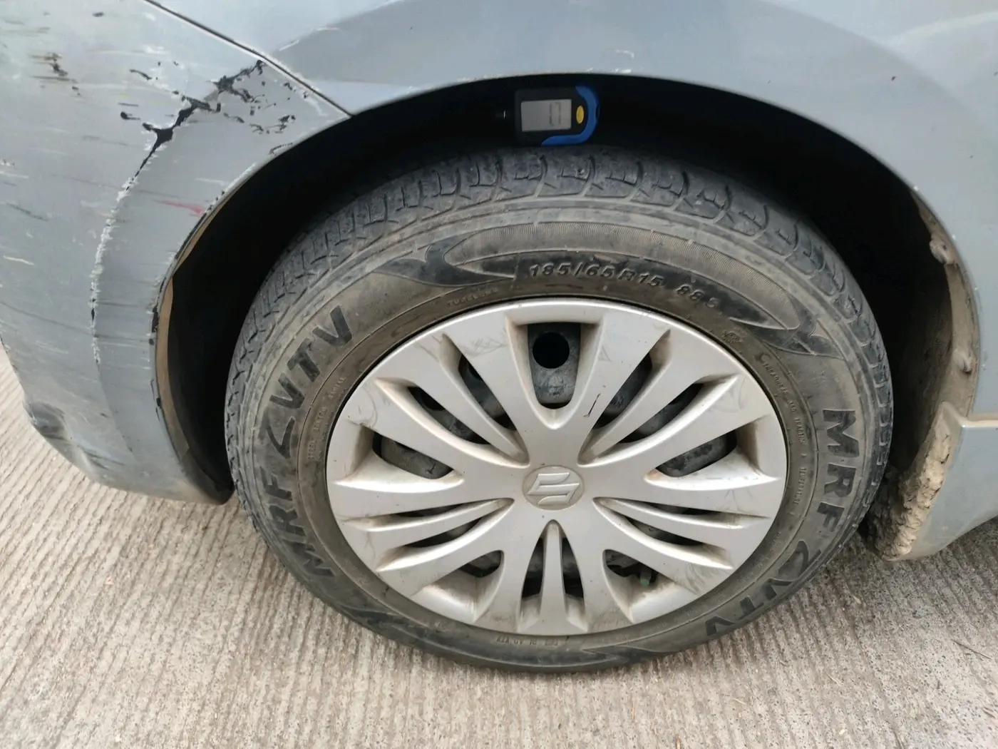 2013 Maruti Ertiga ZDI, Diesel, Manual, 1,00,043 km, tyre