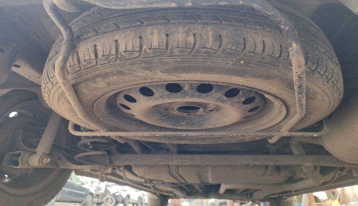 2013 Maruti Ertiga ZDI, Diesel, Manual, 1,00,043 km, tyre