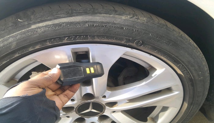 2013 Mercedes Benz C Class C 220 CDI Avantagarde, Diesel, Automatic, 1,05,339 km, tyre