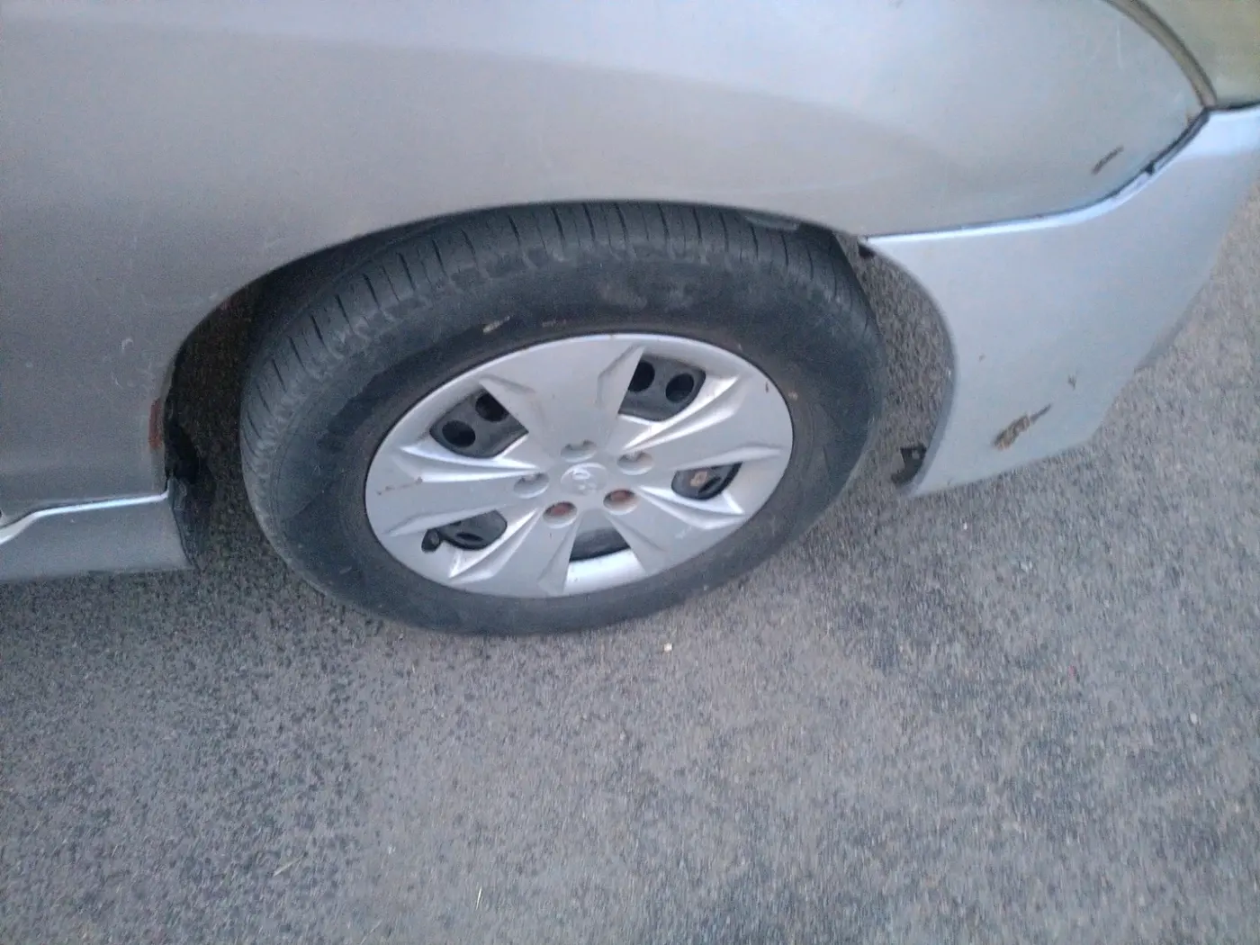 2015 Toyota Innova 2.5 VX 7 STR, Diesel, Manual, 2,19,563 km, tyre