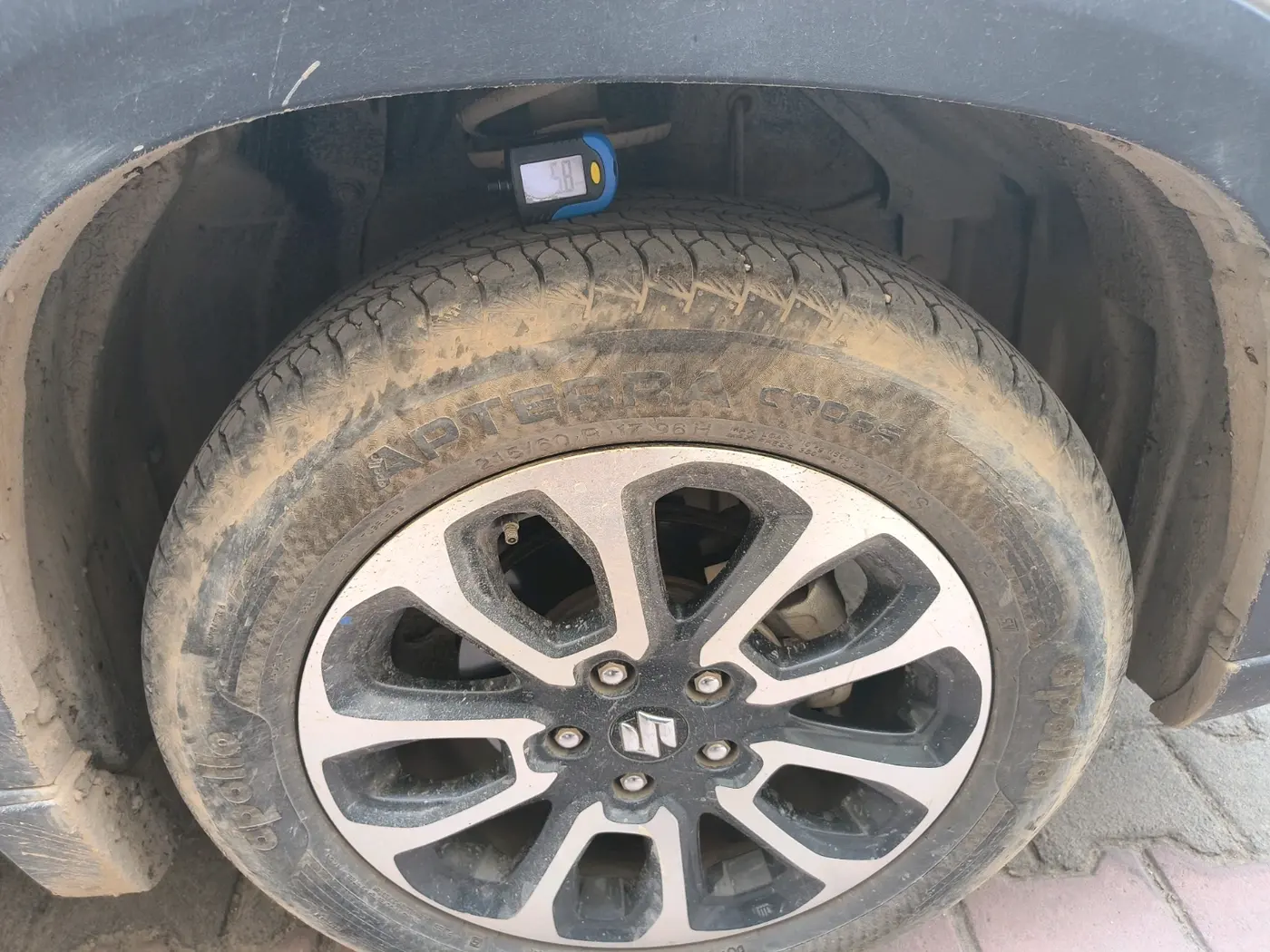 2024 Maruti Grand Vitara SIGMA SMART HYBRID, Petrol, Manual, 36,296 km, tyre