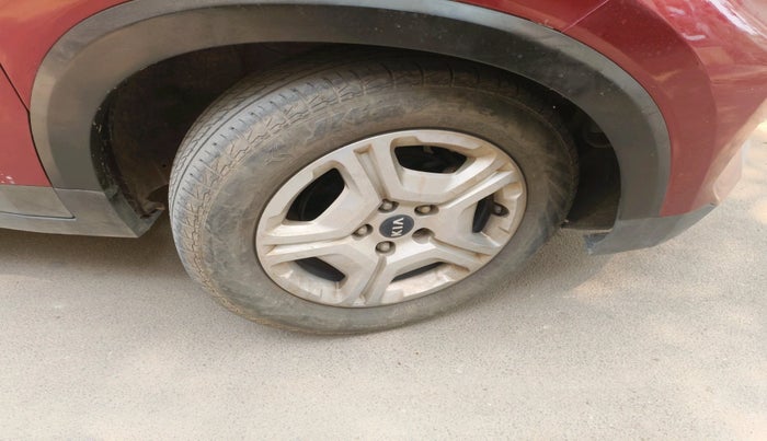 2020 KIA SONET HTX 1.0 IMT, Petrol, Manual, 1,38,877 km, tyre