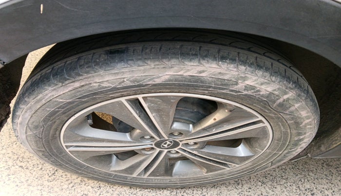 2017 Hyundai Creta SX (O) 1.6 DIESEL, Diesel, Manual, 1,38,193 km, tyre