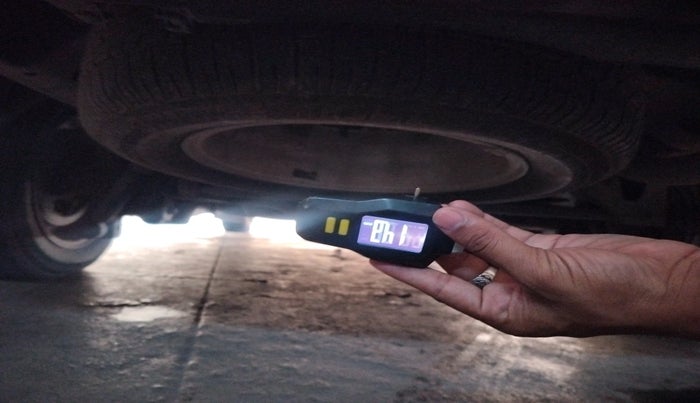 2016 Toyota Innova Crysta 2.4 VX 7 STR, Diesel, Manual, 99,307 km, tyre