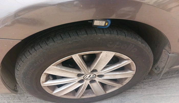 2016 Volkswagen Vento HIGHLINE 1.5 AT, Diesel, Automatic, 91,774 km, tyre