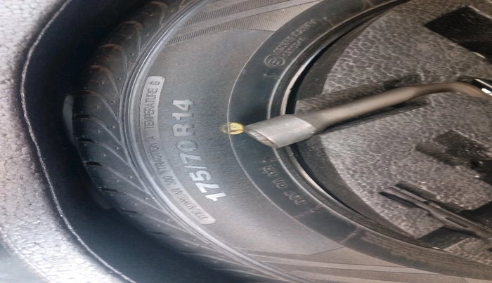 2016 Volkswagen Vento HIGHLINE 1.5 AT, Diesel, Automatic, 91,774 km, tyre