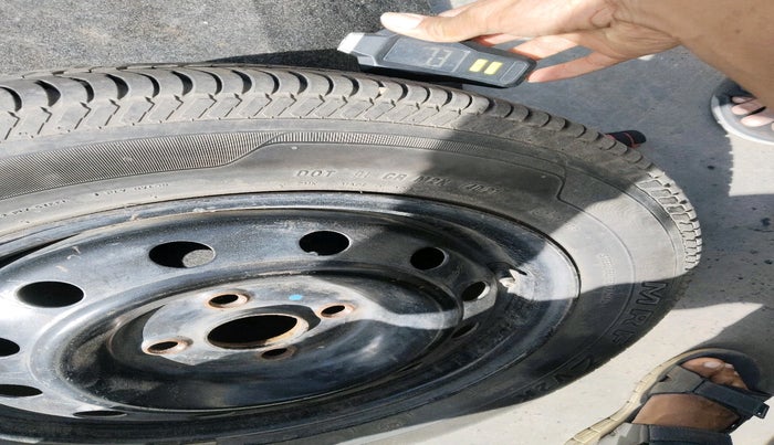 2012 Maruti Swift VDI, Diesel, Manual, 2,65,813 km, tyre