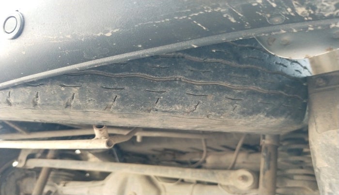 2019 Maruti Eeco 5 STR WITH A/C+HTR, CNG, Manual, 81,277 km, tyre