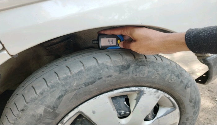 2019 Maruti Eeco 5 STR WITH A/C+HTR, CNG, Manual, 81,277 km, tyre