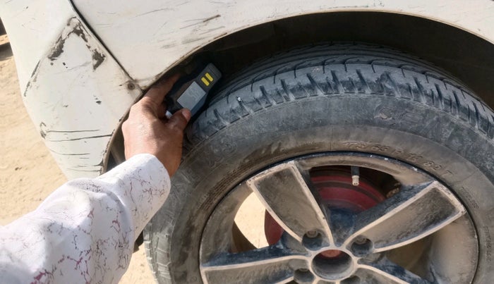 2015 Maruti Wagon R 1.0 VXI, CNG, Manual, 1,30,179 km, tyre