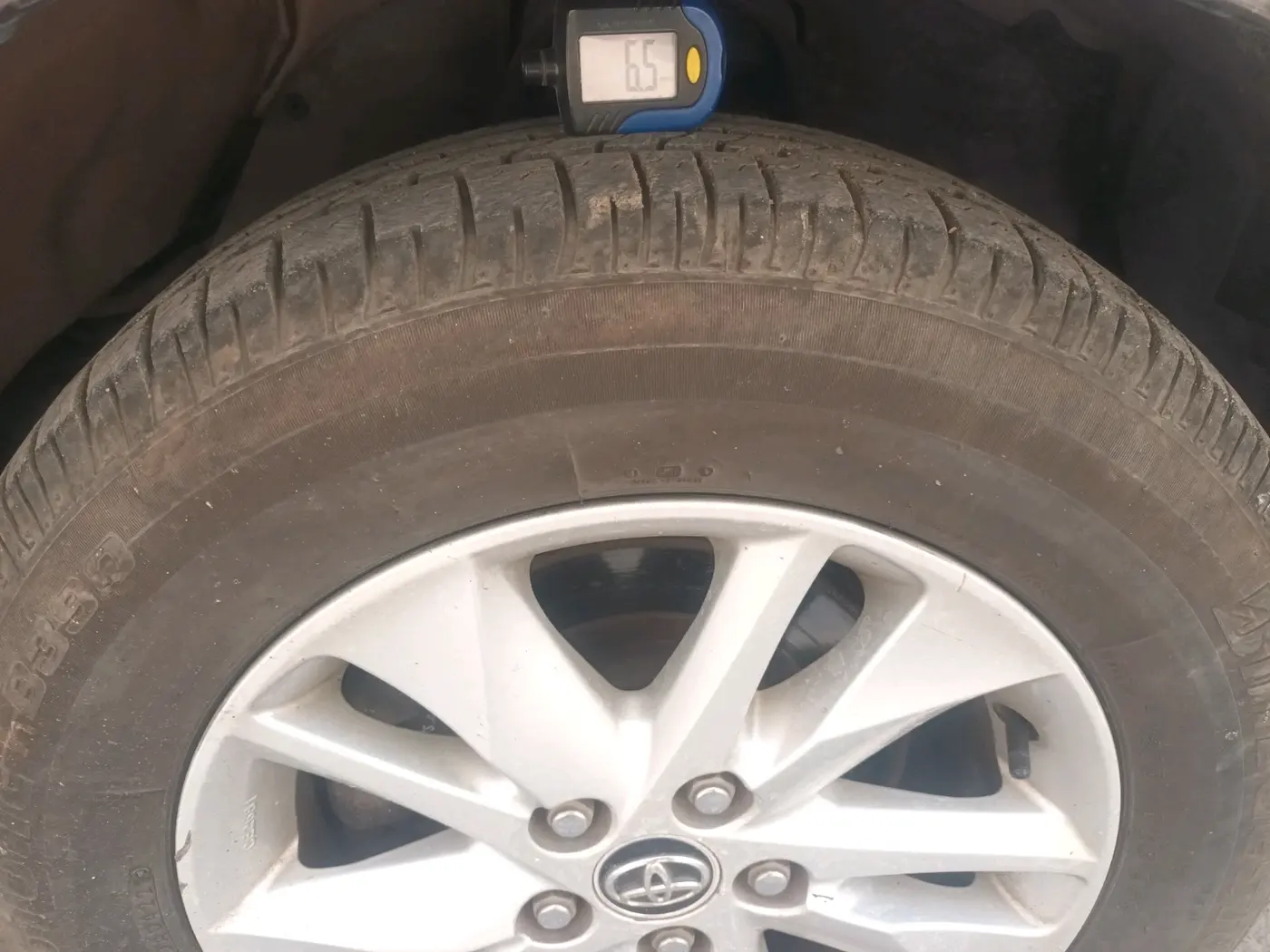 2017 Toyota Innova Crysta 2.7 GX AT 7 STR, Petrol, Automatic, 41,754 km, tyre