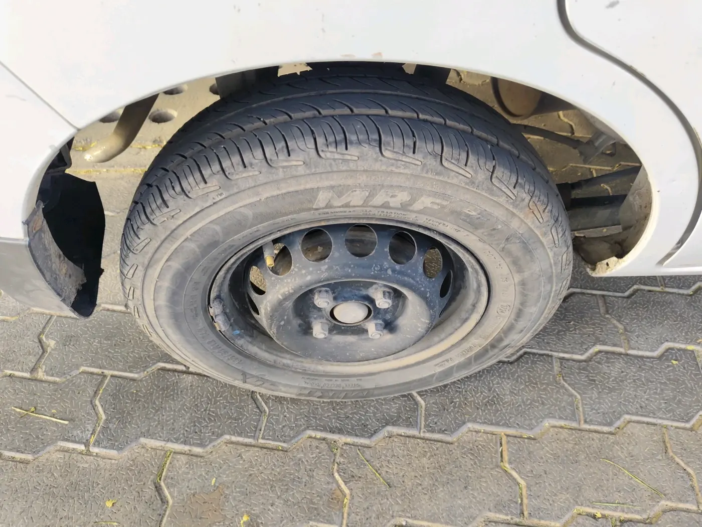 2018 Maruti Alto 800 LXI, Petrol, Manual, 91,638 km, tyre