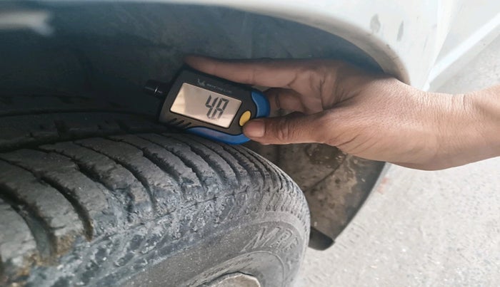 2011 Maruti SX4 VXI CNG, CNG, Manual, 1,21,505 km, tyre