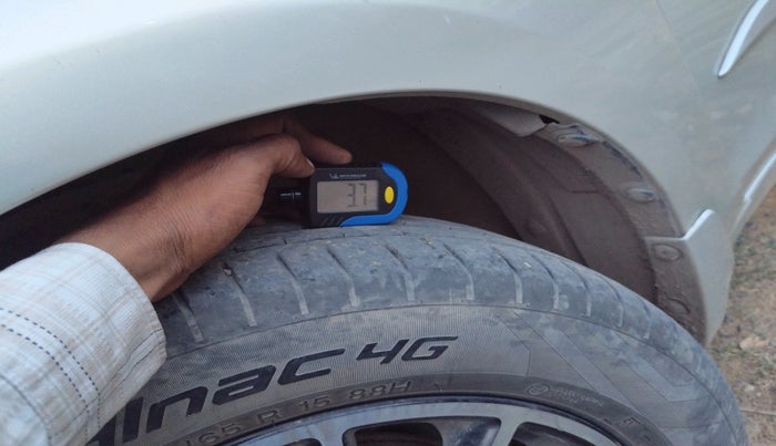 2017 Maruti Ciaz DELTA 1.4 MT PETROL, Petrol, Manual, 74,141 km, tyre