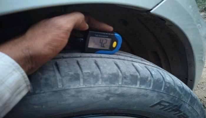 2017 Maruti Ciaz DELTA 1.4 MT PETROL, Petrol, Manual, 74,141 km, tyre