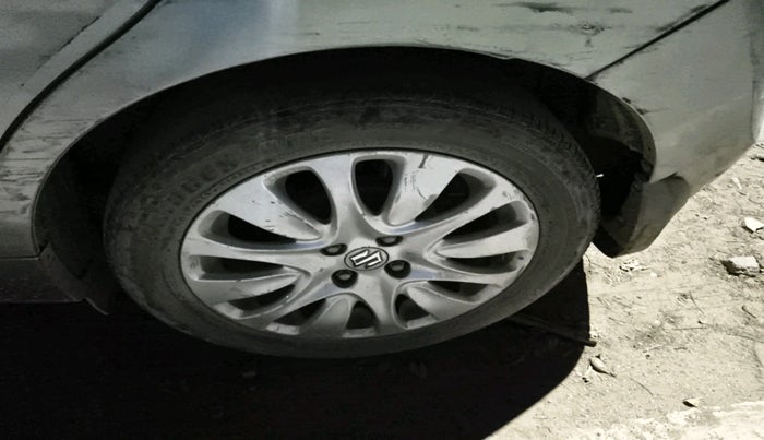 2016 Maruti Baleno ALPHA PETROL 1.2, Petrol, Manual, 1,13,587 km, tyre