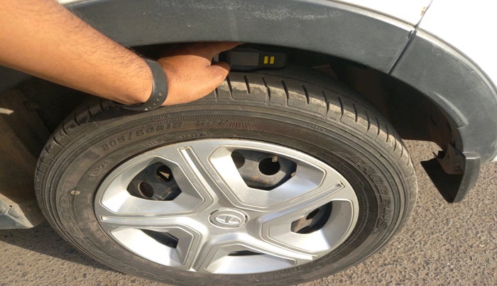 2019 Tata NEXON XM PETROL, CNG, Manual, 88,419 km, tyre