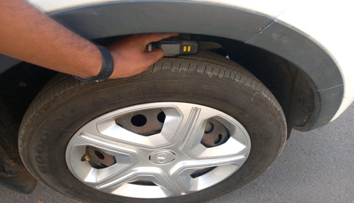 2019 Tata NEXON XM PETROL, CNG, Manual, 88,419 km, tyre