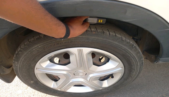 2019 Tata NEXON XM PETROL, CNG, Manual, 88,419 km, tyre