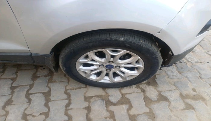 2014 Ford Ecosport TITANIUM 1.5L DIESEL, Diesel, Manual, 1,37,762 km, tyre