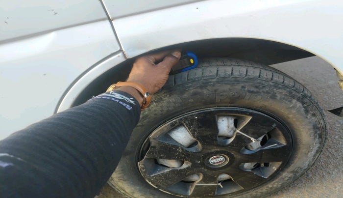 2018 Maruti Eeco 5 STR, CNG, Manual, 1,22,356 km, tyre