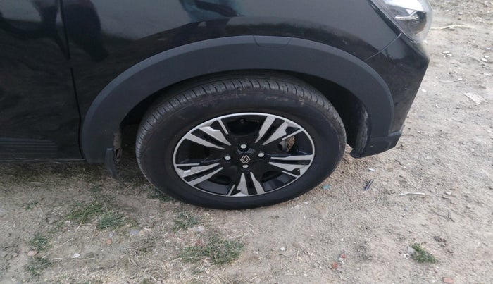 2025 Renault TRIBER Emotion, Petrol, Manual, 2,793 km, tyre