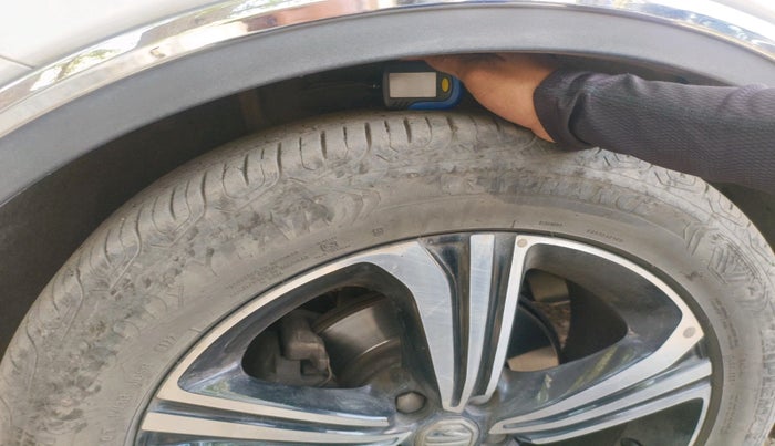 2022 MG ASTOR SHARP 1.5 CVT, Petrol, Automatic, 33,865 km, tyre