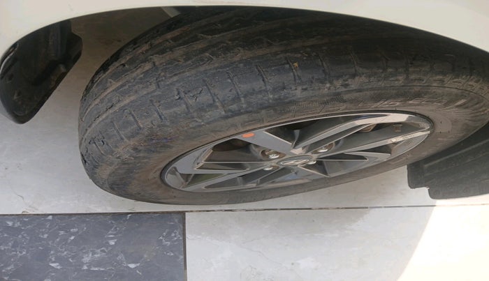 2021 Hyundai GRAND I10 NIOS SPORTZ 1.2 KAPPA VTVT, Petrol, Manual, 99,780 km, tyre