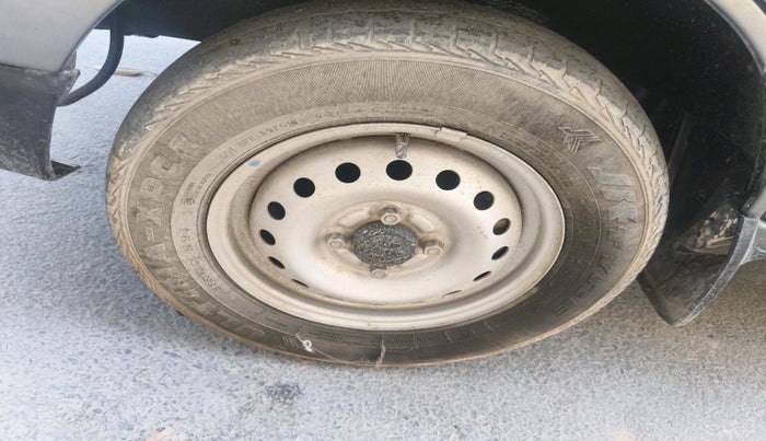 2024 Maruti Eeco 5 STR AC, Petrol, Manual, 44,275 km, tyre