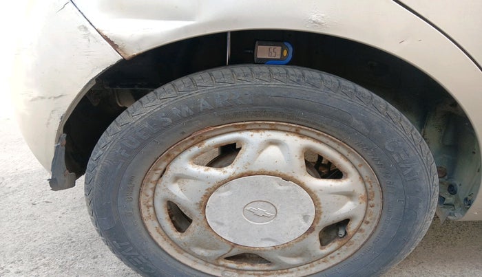 2010 Chevrolet Beat LT PETROL, Petrol, Manual, 66,183 km, tyre