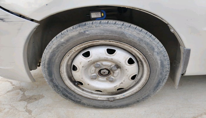 2010 Maruti Zen Estilo LXI, Petrol, Manual, 60,350 km, tyre